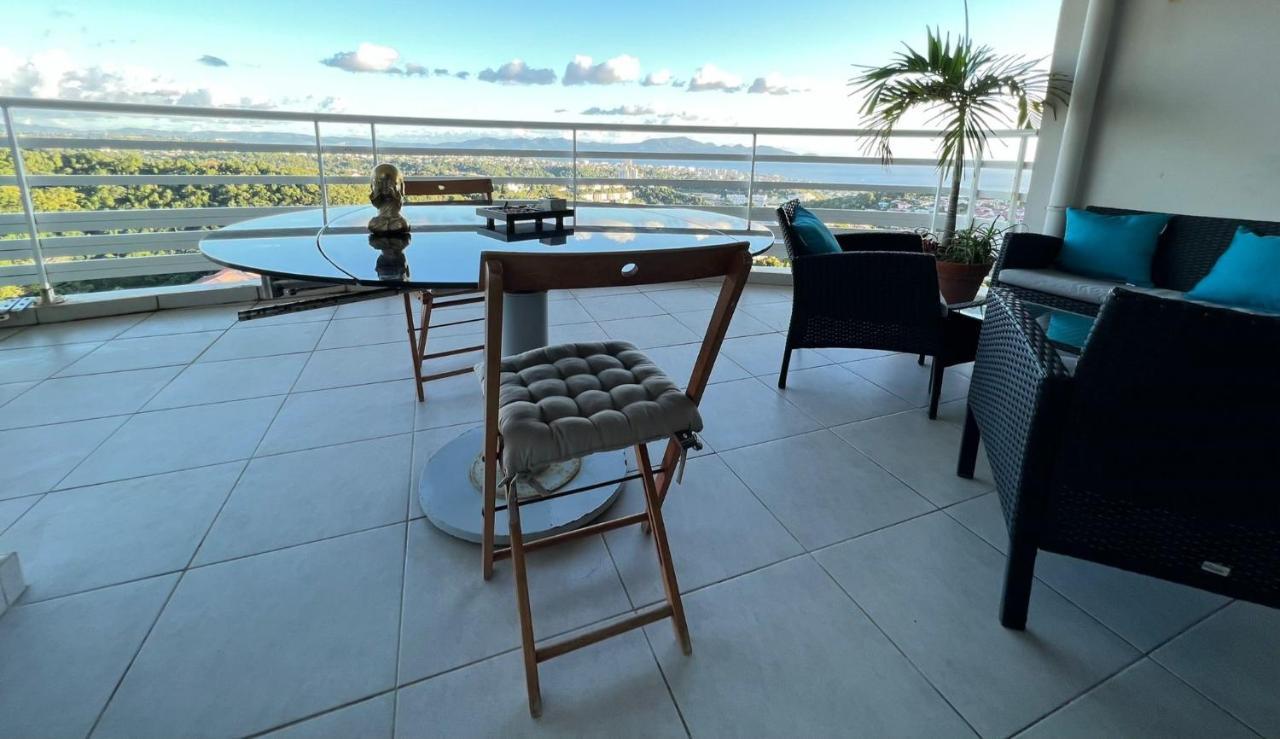 Appartement De Standing Vue Mer Schoelcher Dış mekan fotoğraf